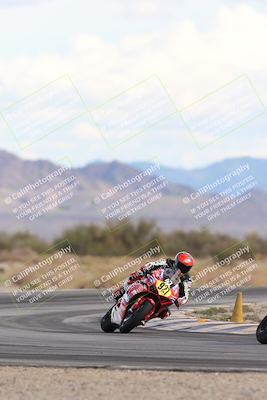 media/Nov-16-2025-Race Pace (Sun) [[8c5fa54630]]/Non Verified Riders (1st 20 Minutes)/5-Turn 15 (110pm)/